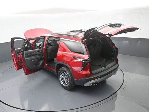 Used 2024 Chevrolet Traverse LT image 69