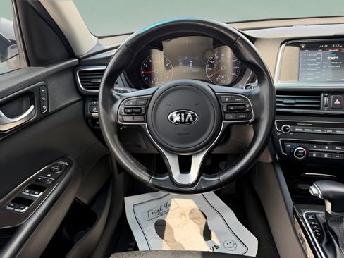 Used 2017 Kia Optima EX w/ Premium Package FWD image 11