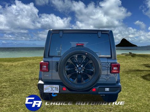 Used 2023 Jeep Wrangler Unlimited Sahara image 7