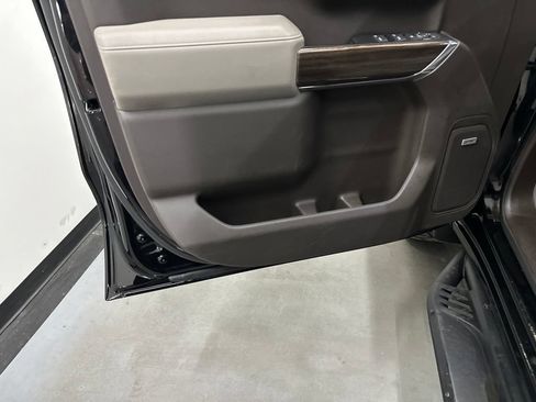 Used 2020 Chevrolet Silverado 1500 LT Trail Boss AWD/4WD image 40