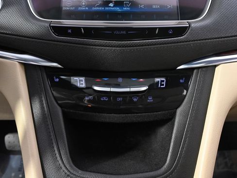 Used 2018 Cadillac XT5 Luxury w/ Driver Awareness Package AWD/4WD image 31