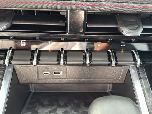 Used 2023 Chevrolet Colorado Z71 w/ Z71 Convenience Package 2 image 15