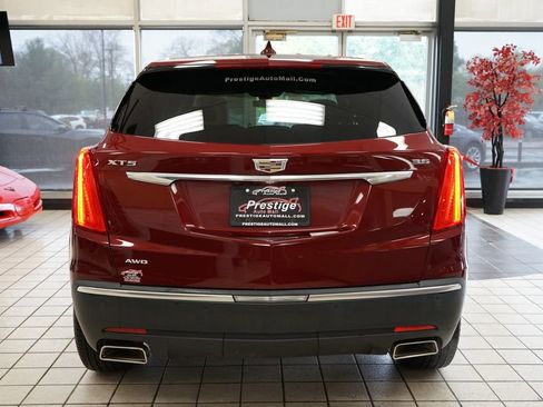 Used 2017 Cadillac XT5 Luxury w/ Driver Awareness Package AWD/4WD image 16