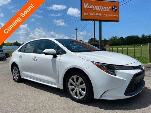 Used 2023 Toyota Corolla LE FWD image 1