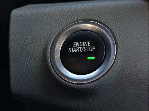 Used 2023 GMC Terrain SLE w/ Driver Convenience Package image 16