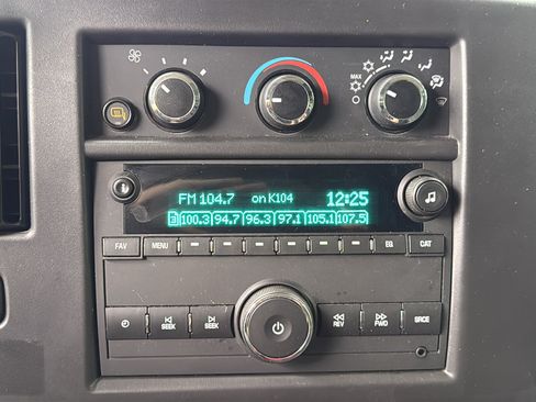 Used 2024 Chevrolet Express 2500 w/ Driver Convenience Package RWD image 17