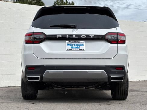 Certified 2026 Honda Pilot EX-L image 5
