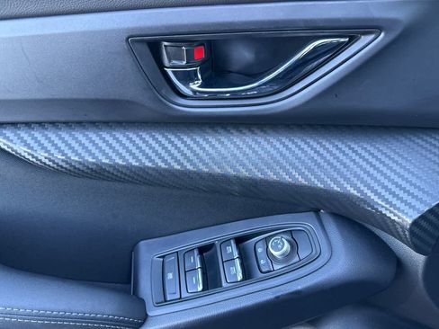 Used 2024 Subaru Ascent Premium w/ Convenience Package image 11