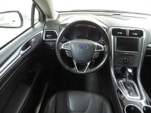 Used 2013 Ford Fusion Titanium image 10