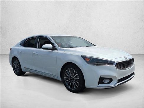 Used 2019 Kia Cadenza Premium w/ Paint Protection Package FWD image 3