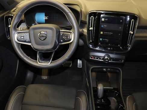 Used 2021 Volvo XC40 P8 Recharge AWD/4WD image 34