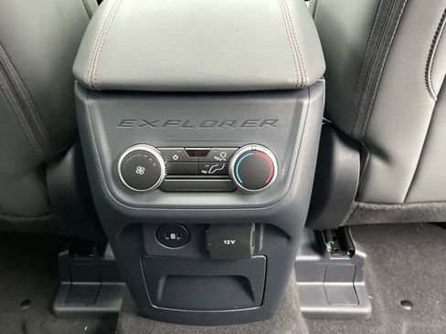 New 2026 Ford Explorer Active w/ Active Comfort Package image 32