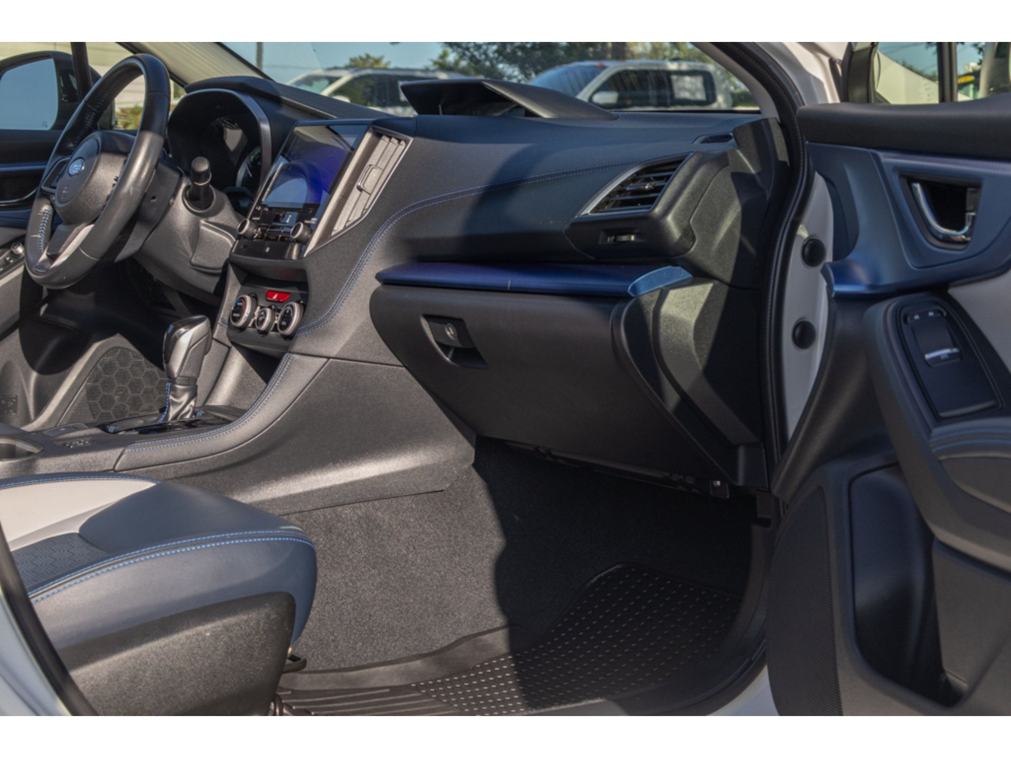 Used 2023 Subaru Crosstrek Hybrid AWD/4WD image 10