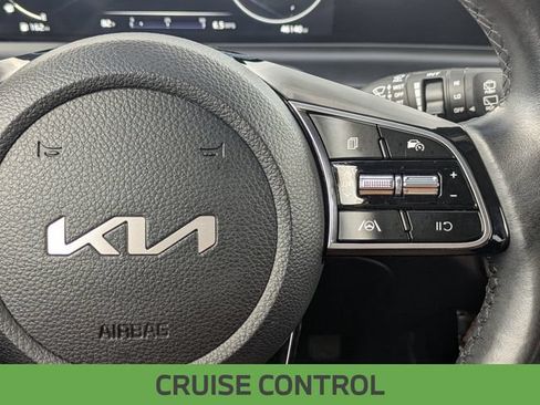Used 2024 Kia Seltos EX FWD image 18