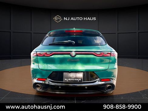 Used 2025 Alfa Romeo Tonale w/ Premium Package AWD/4WD image 12