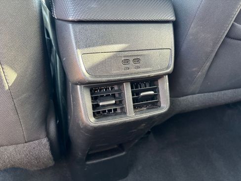 Used 2025 Chevrolet Equinox LT FWD image 22