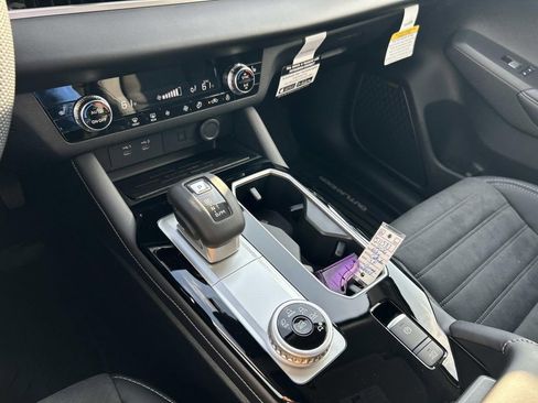 New 2026 Mitsubishi Outlander SE FWD image 28