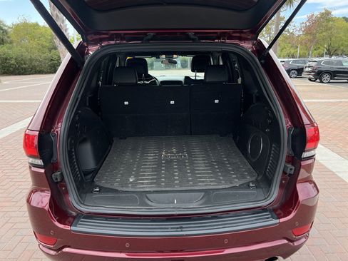 Used 2021 Jeep Grand Cherokee Laredo X image 32