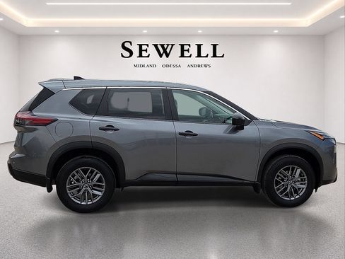 Used 2026 Nissan Rogue S FWD image 5
