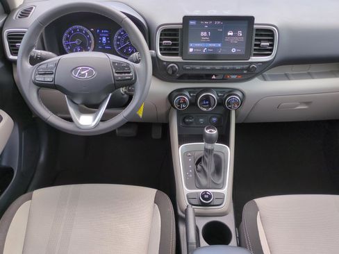 Certified 2021 Hyundai Venue SEL FWD image 12