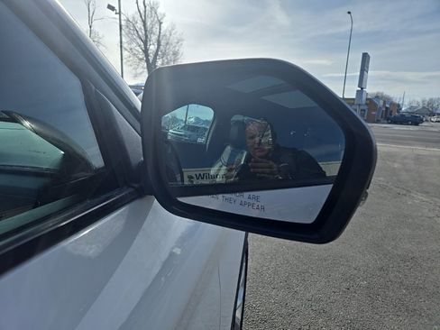 Used 2023 Ford Explorer Platinum w/ Technology Package image 30