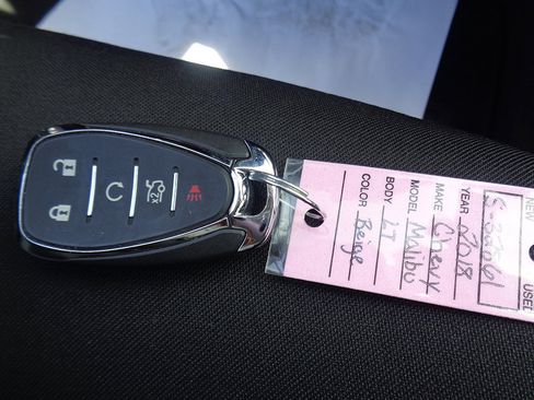 Used 2018 Chevrolet Malibu LT w/ LPO, Convenience Package 2 FWD image 19