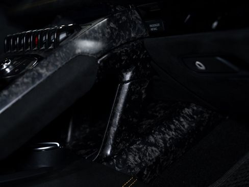 Used 2018 Lamborghini Huracan Performante image 28