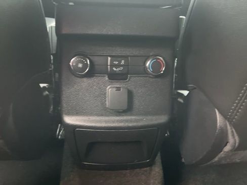 Certified 2018 Ford Explorer XLT w/ Equipment Group 202A image 15