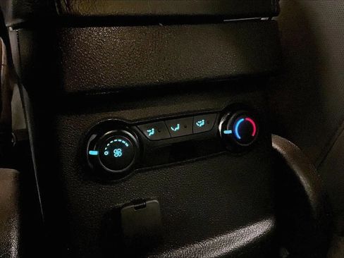 Used 2014 Ford Explorer XLT image 33