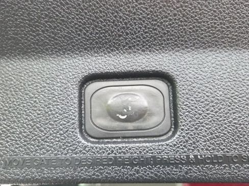 Used 2016 Ford Explorer XLT w/ Equipment Group 202A AWD/4WD image 14