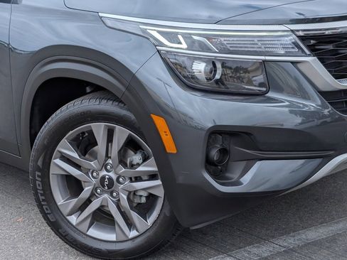 Used 2023 Kia Seltos S w/ Navigation Package FWD image 10