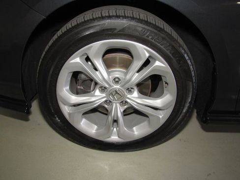 Certified 2023 Honda Accord LX image 24