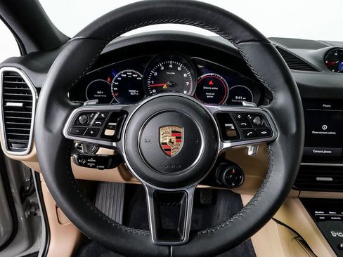 Certified 2023 Porsche Cayenne Platinum Edition AWD/4WD image 9