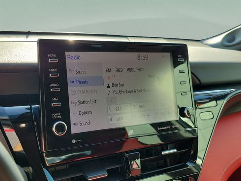 Used 2022 Toyota Camry XSE FWD image 17