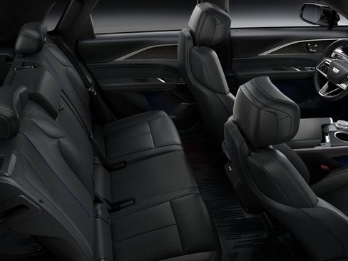 New 2025 Cadillac Lyriq Luxury image 37