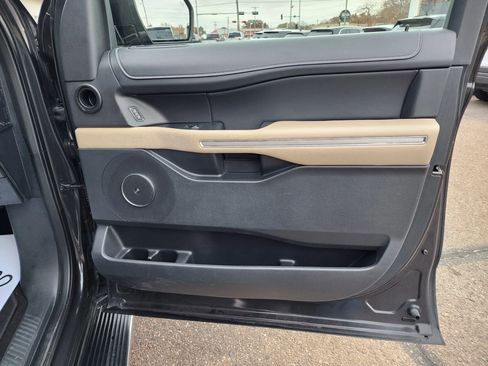 Used 2023 Ford Expedition Max Limited image 8