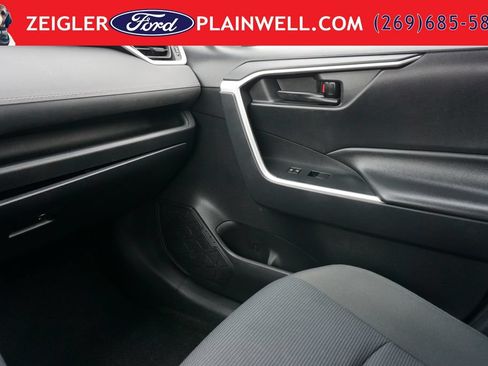 Used 2023 Toyota RAV4 LE AWD/4WD image 21