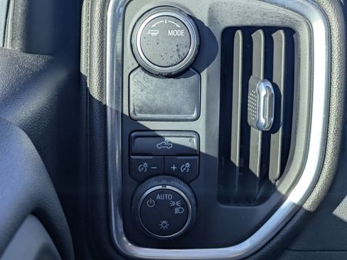 Used 2022 Chevrolet Silverado 1500 LT image 24