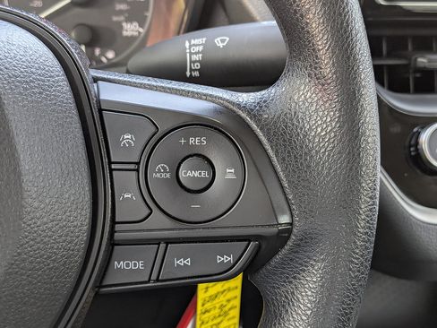 Used 2023 Toyota Corolla LE FWD image 22