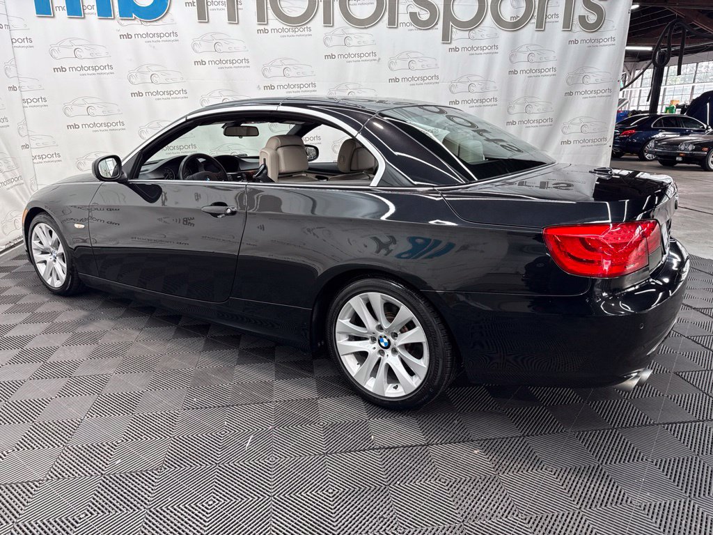 Used 2013 BMW 328i Convertible RWD image 3