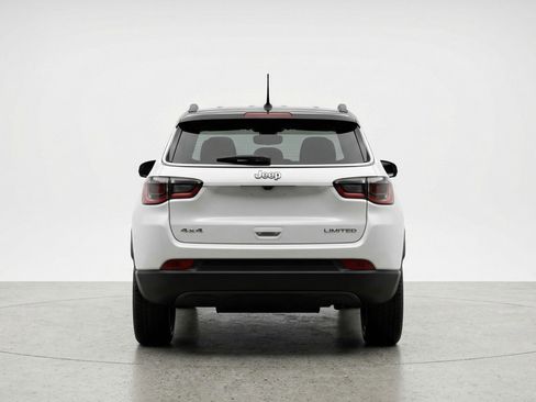 Used 2025 Jeep Compass Limited image 7