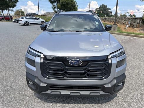 Used 2026 Subaru Outback Limited AWD/4WD image 2