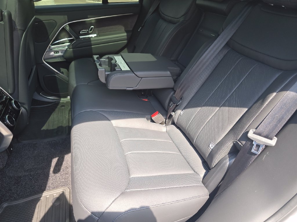 New 2026 Land Rover Range Rover SE AWD/4WD image 34