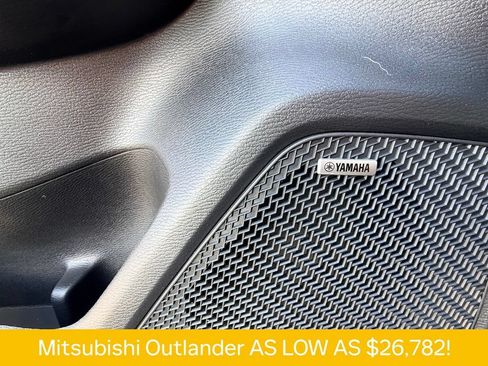 Used 2025 Mitsubishi Outlander SE FWD image 9