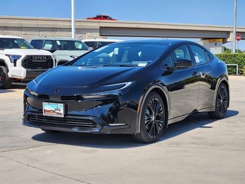 New 2026 Toyota Prius Plug-In Hybrid FWD image 2