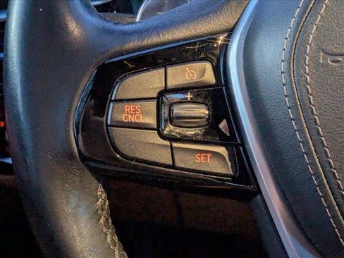 Used 2019 BMW 540i w/ Convenience Package image 4