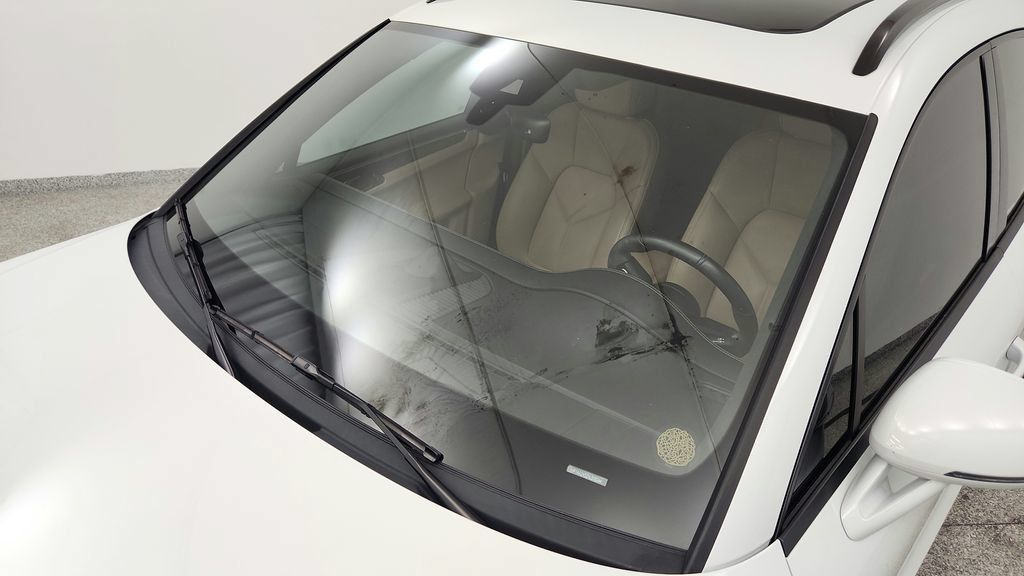 Used 2022 Porsche Macan AWD/4WD image 17