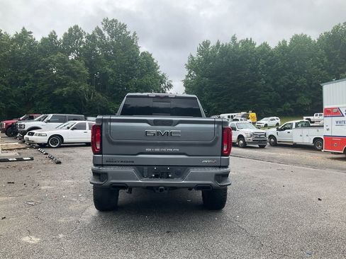 Used 2020 GMC Sierra 1500 AT4 w/ AT4 Premium Package AWD/4WD image 6