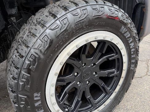 Used 2018 Nissan Titan Platinum Reserve w/ Platinum Utility Package image 33