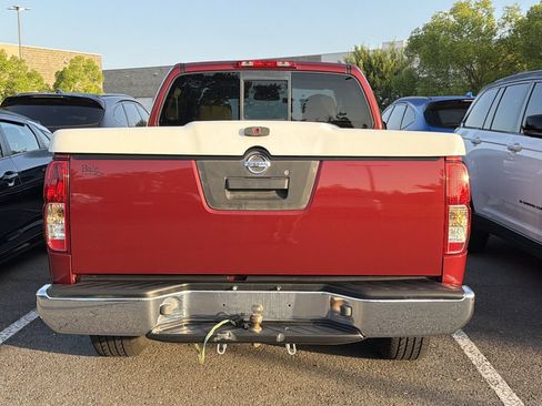 Used 2016 Nissan Frontier SV RWD image 4